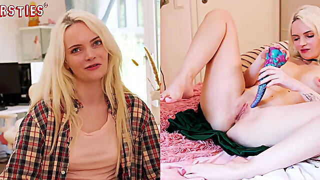 Ersties - Blonde gamer gets tentacle in her fantasy outfit