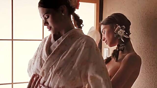 SensualLove Kinsley White And Leona Mia Sensual Geishas PP