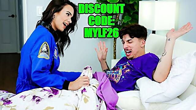 Ivy and Ethans hardcore scene