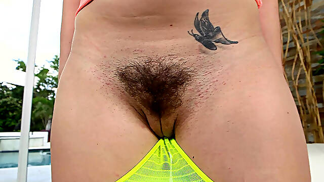 Slender Latina Mandy Sky shows us her unshaven pussy