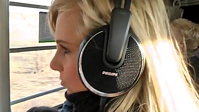 Golden-Haired party beauty likes outdoor fucking. This fresh ladys name is Barbie, and she lives up to that name, shes like a doll herself! Blonde hair, pretty face, great figure, bright...