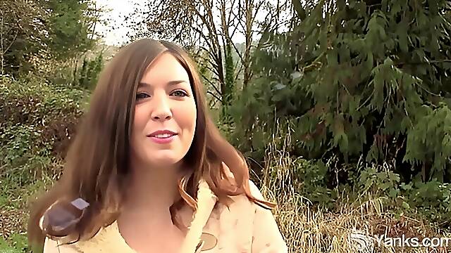 Yanks Babe Amber Alias Orgasms Outdoors