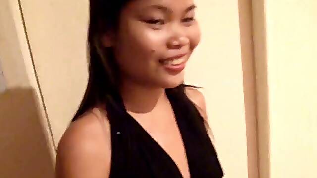Cute Filipina bargirl fucked and creampied by tourist