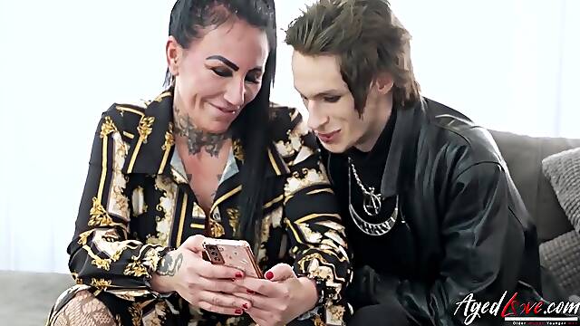 Serbian Hot Milf Funking