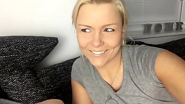 Bibi Xxx - Ass To Mouth Beim Eltern Besuch Heimlich Gefi