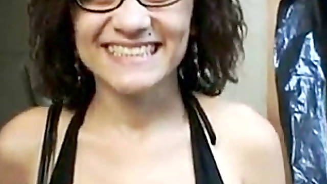 Cheap street hooker takes big stream (10)