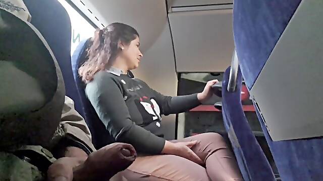 Spycam tempts mummy to Suck&Jerk his Dick in Bus