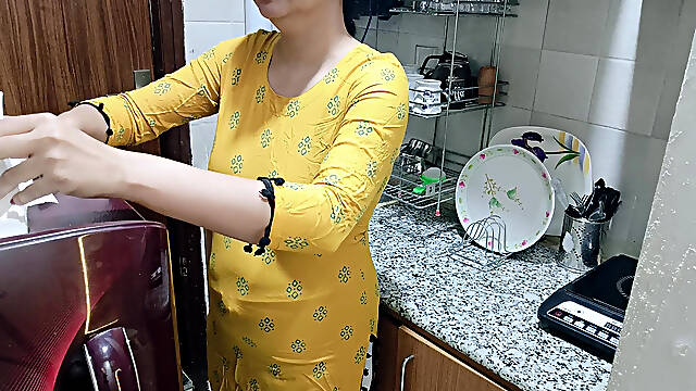 I Find My Horny Step Mom in the Kitchen - Porn in Hindi